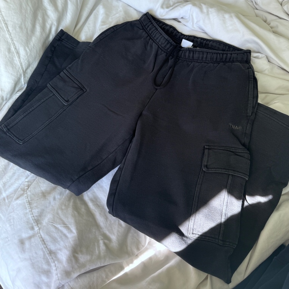 Aritzia TNA mega cargo sweatpants
